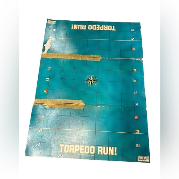 VINTAGE,MILTON Bradley,torpedo run,the submarine attack game.Complete with book - Picture 1 of 6